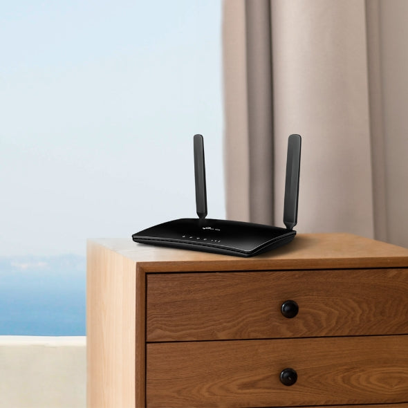 TP-Link TL-MR6400 4G LTE Router side view