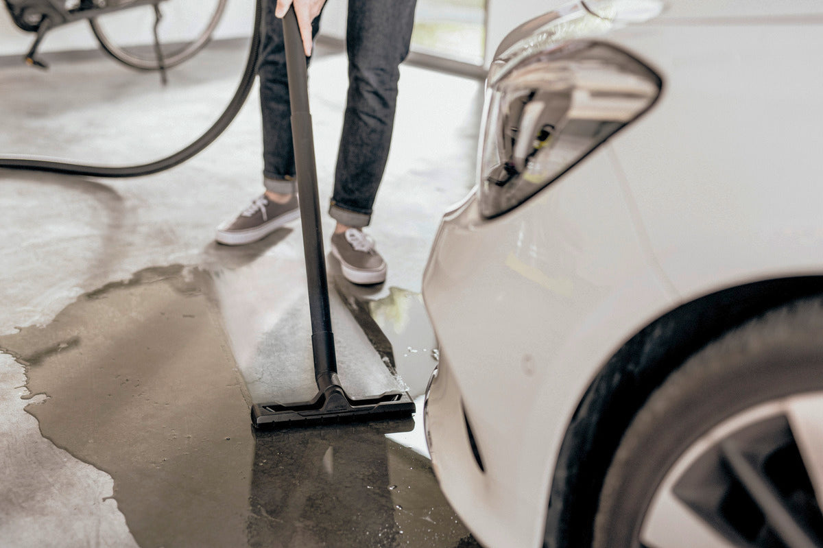 KARCHER VACUUM CLEANER WD4