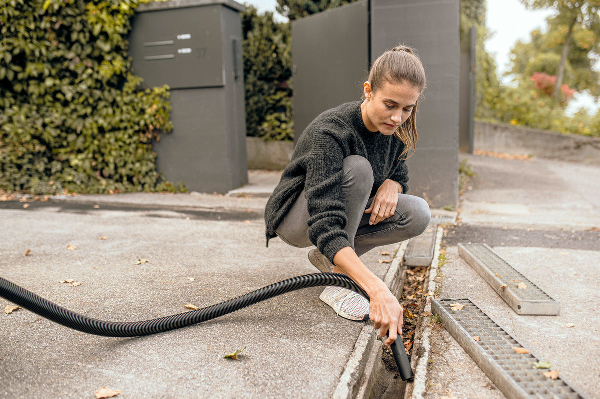 KARCHER VACUUM CLEANER