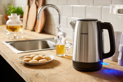 Daily Collection Metal Kettle-Spring Lid, Light indicator HD9350/90